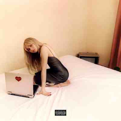 Sabrina Carpenter, emails i can't send fwd: [📷: Island]